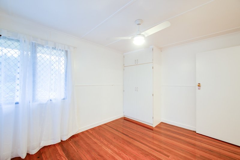 Photo - 26 Baillieston Street, Leichhardt QLD 4305 - Image 7