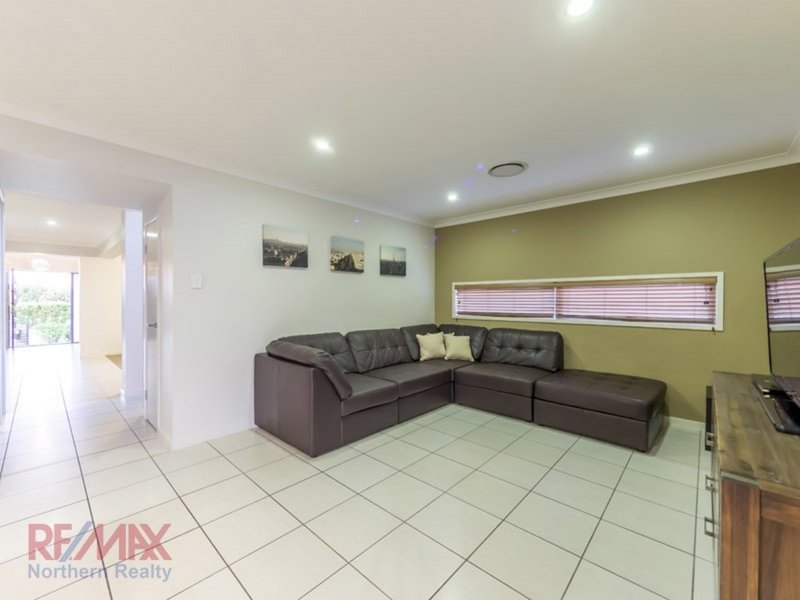 Photo - 26 Ballyalla Cres , Warner QLD 4500 - Image 8