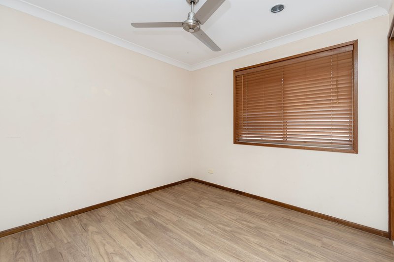 Photo - 26 Bannockburn Crescent, Parkinson QLD 4115 - Image 21