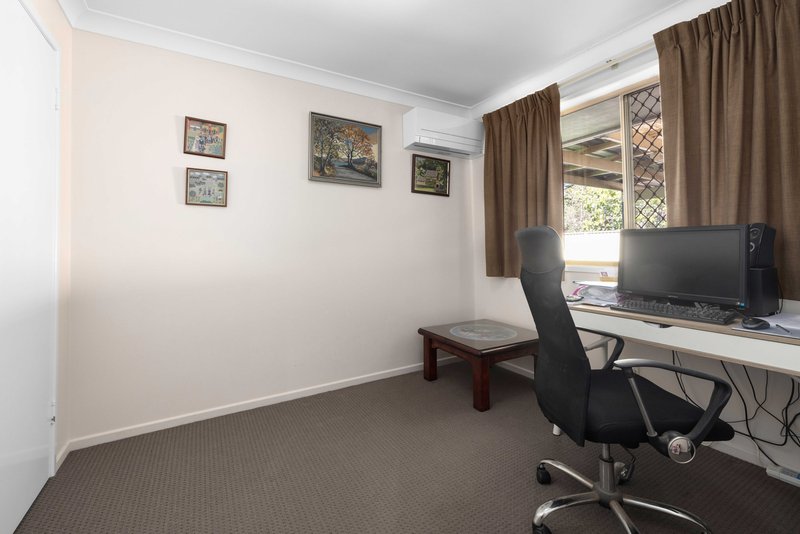 Photo - 26 Barbaralla Drive, Springwood QLD 4127 - Image 15