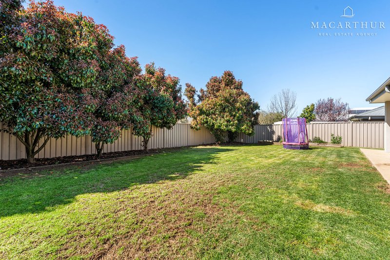 Photo - 26 Barton Avenue, Lloyd NSW 2650 - Image 4