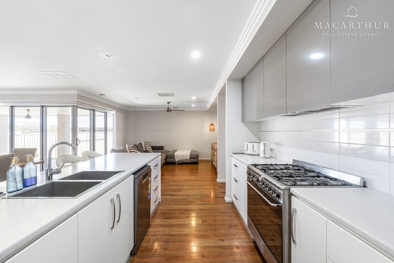 Photo - 26 Barton Avenue, Lloyd NSW 2650 - Image 7