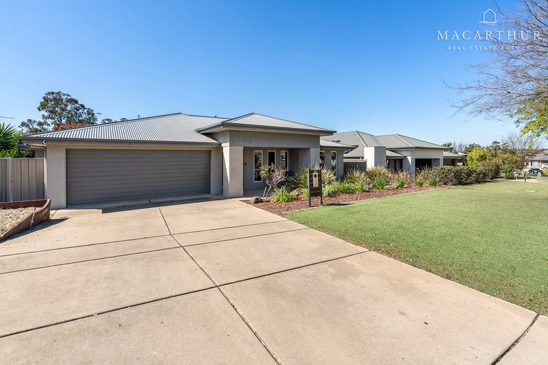 Photo - 26 Barton Avenue, Lloyd NSW 2650 - Image 17