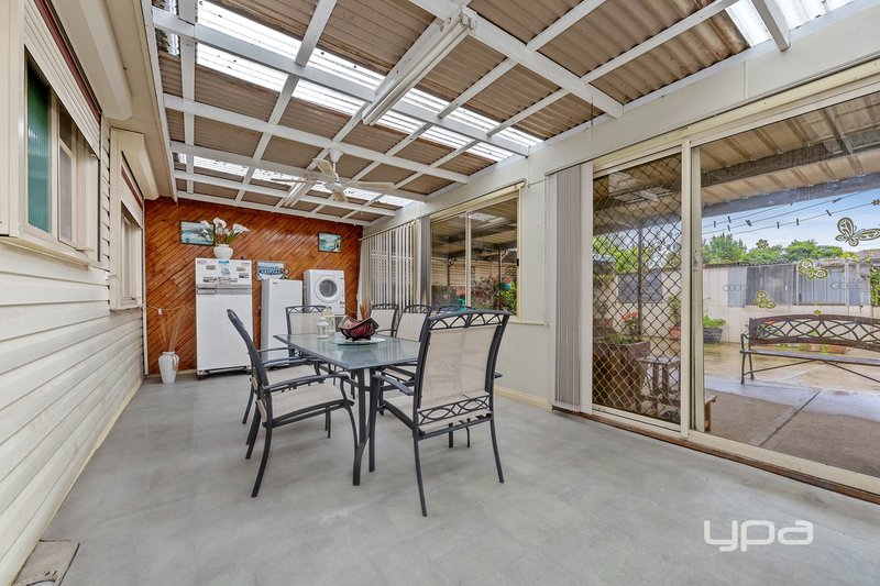 Photo - 26 Barwon Avenue, Sunshine North VIC 3020 - Image 6