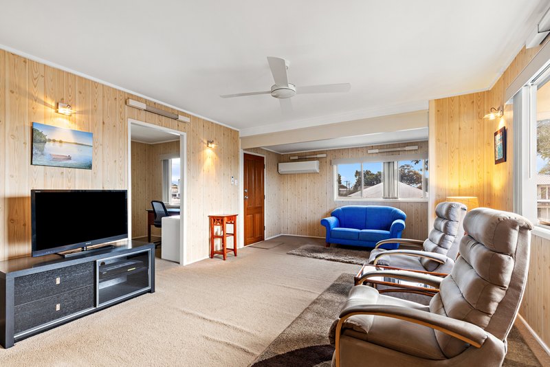 Photo - 26 Bateman Street, Strathpine QLD 4500 - Image 2
