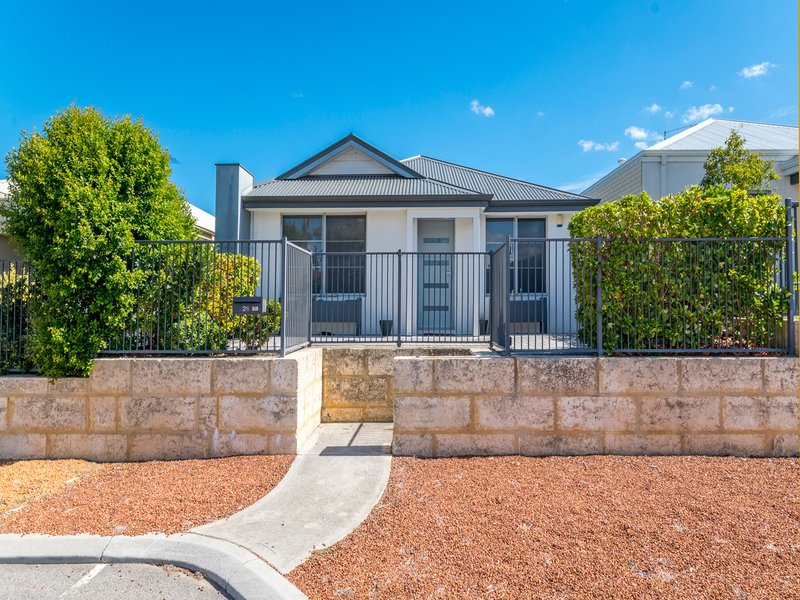 26 Belcastro Way, Madeley WA 6065