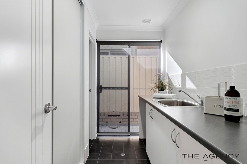 Photo - 26 Belcastro Way, Madeley WA 6065 - Image 19