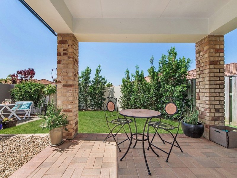 Photo - 2/6 Bella Donna Place, Robina QLD 4226 - Image 6