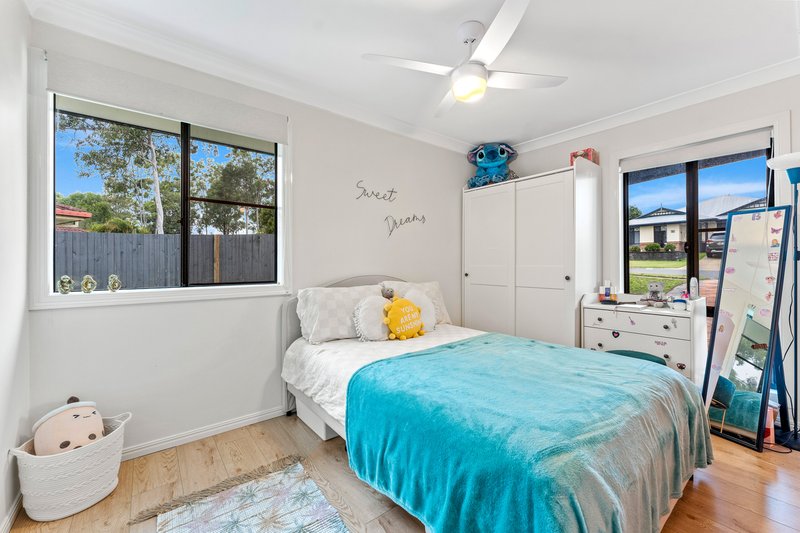 Photo - 26 Belmore Crescent, Forest Lake QLD 4078 - Image 16