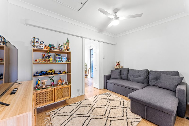 Photo - 26 Belmore Crescent, Forest Lake QLD 4078 - Image 19