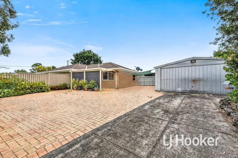 Photo - 26 Benambra Way, Hampton Park VIC 3976 - Image 11