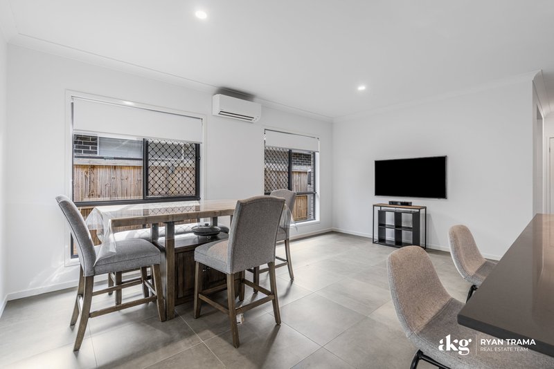 Photo - 26 Birchwood Street, Park Ridge QLD 4125 - Image 5