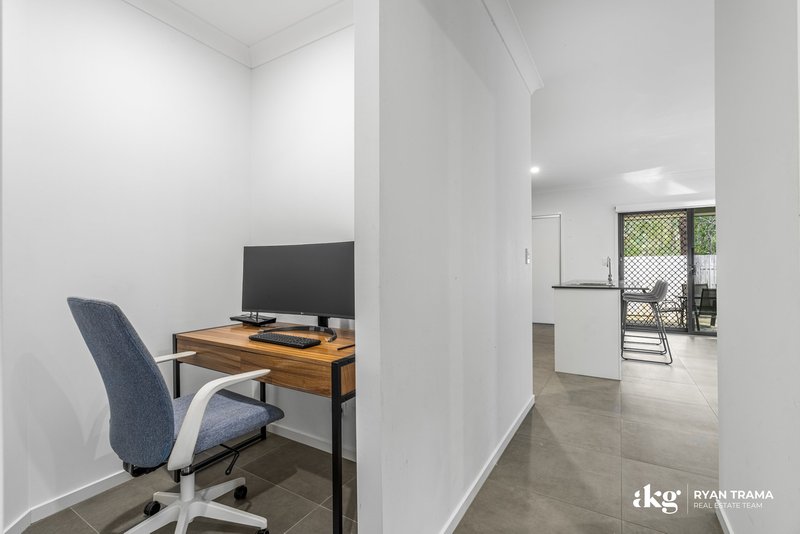 Photo - 26 Birchwood Street, Park Ridge QLD 4125 - Image 6