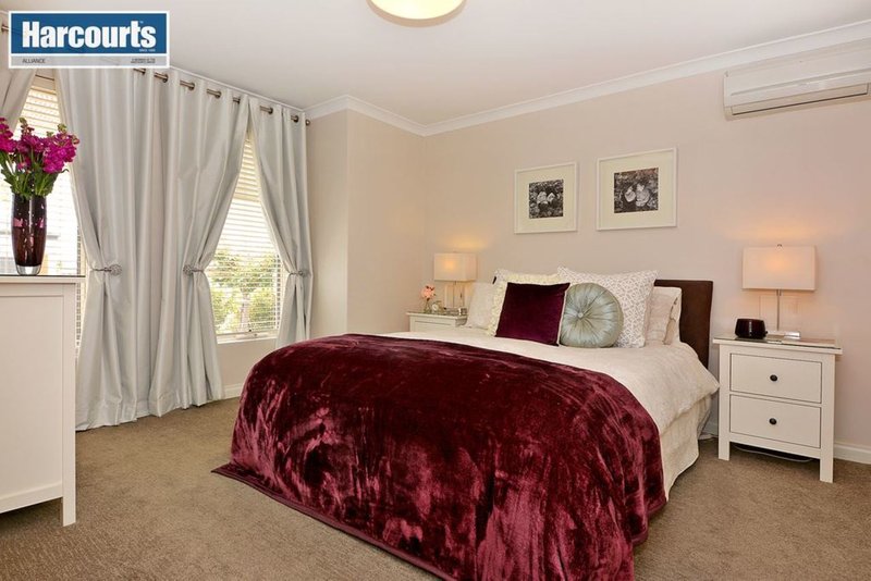 Photo - 26 Biterax Elbow , Banksia Grove WA 6031 - Image 3