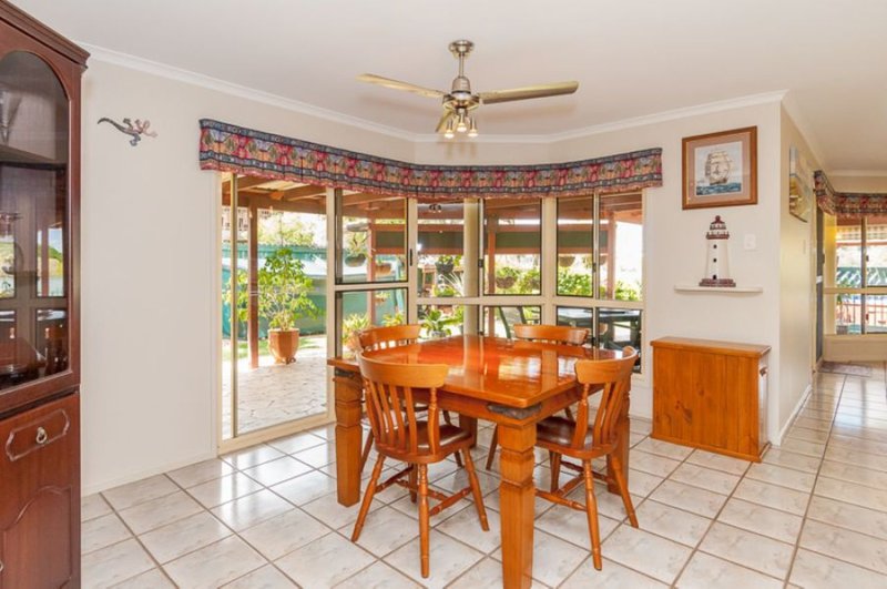 Photo - 26 Blackwell Street, Tannum Sands QLD 4680 - Image 6