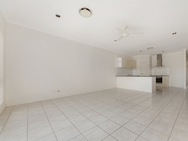 Photo - 2/6 Bodacious Terrace, Pimpama QLD 4209 - Image 4