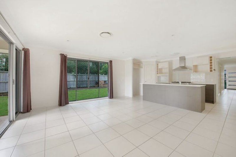 Photo - 26 Bolwarra Court, Beerwah QLD 4519 - Image 3