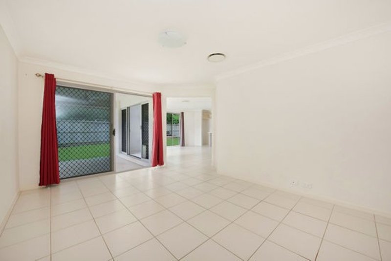 Photo - 26 Bolwarra Court, Beerwah QLD 4519 - Image 4