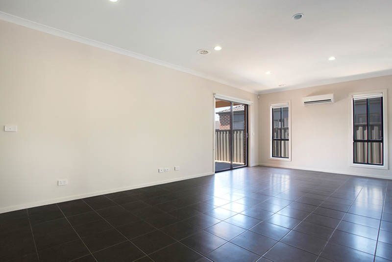 Photo - 26 Borrack Crescent, Mernda VIC 3754 - Image 4