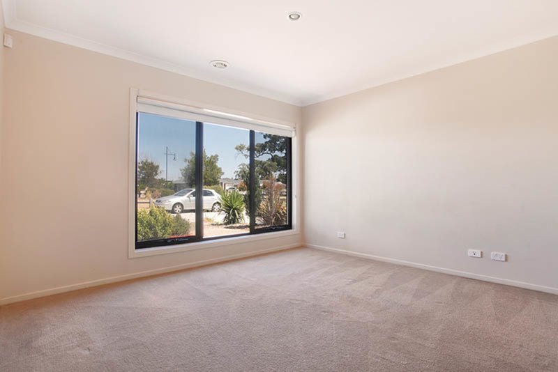 Photo - 26 Borrack Crescent, Mernda VIC 3754 - Image 7