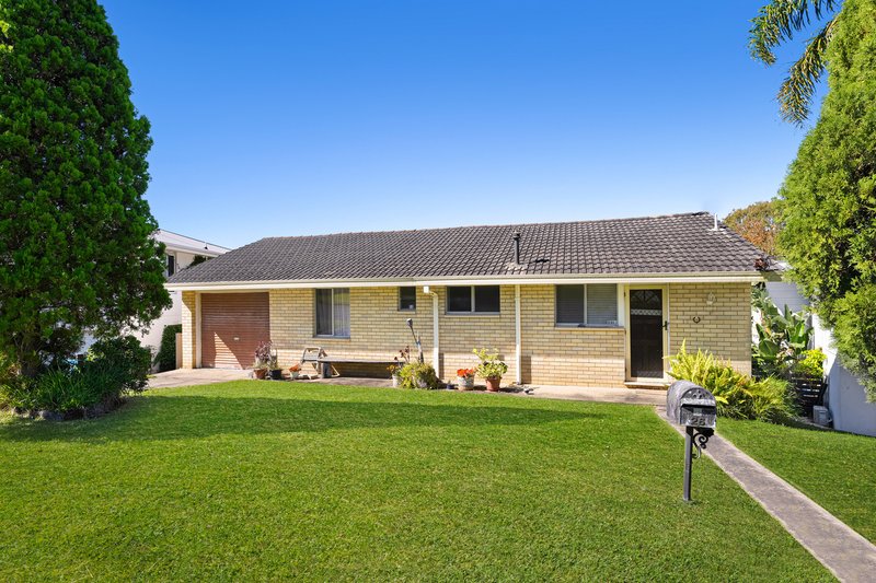 Photo - 26 Braemar Drive, Wamberal NSW 2260 - Image 1