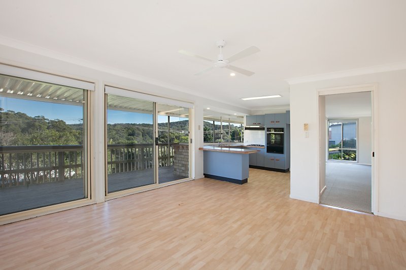 Photo - 26 Branga Avenue, Copacabana NSW 2251 - Image 3