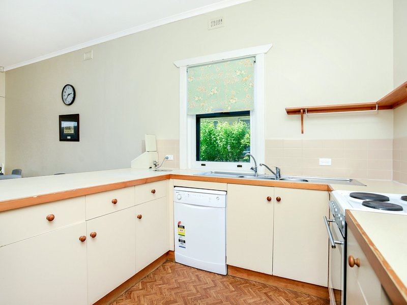 Photo - 26 Bridge Terrace, Victor Harbor SA 5211 - Image 11