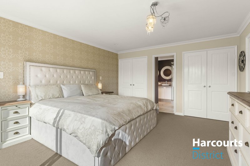 Photo - 26 Broadhurst Avenue, Ravenswood WA 6208 - Image 2