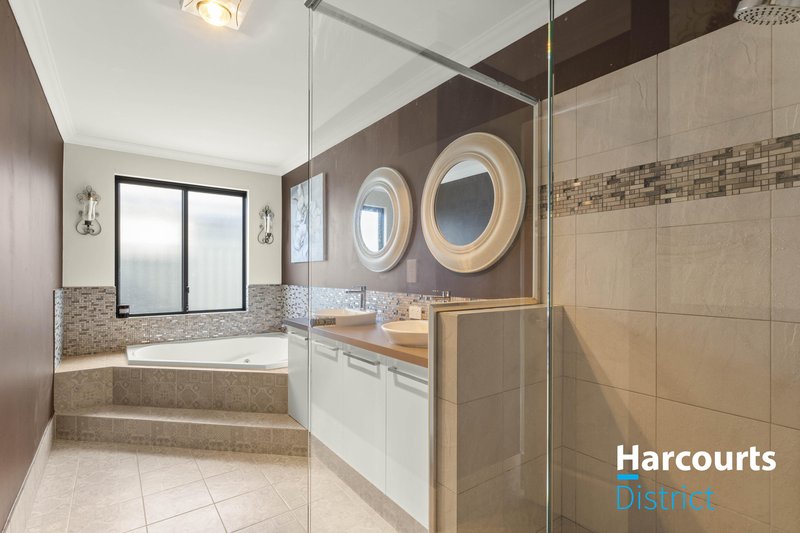 Photo - 26 Broadhurst Avenue, Ravenswood WA 6208 - Image 17