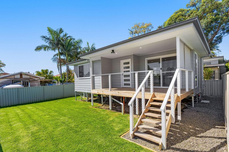 Photo - 26 Brooke Avenue, Killarney Vale NSW 2261 - Image 3