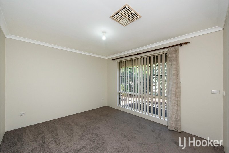 Photo - 26 Bullfinch Street, Huntingdale WA 6110 - Image 10