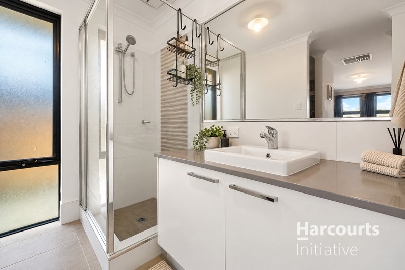 Photo - 26 Bulloo Loop, Ellenbrook WA 6069 - Image 5