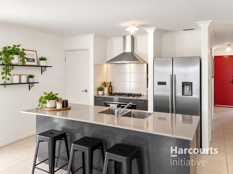 Photo - 26 Bulloo Loop, Ellenbrook WA 6069 - Image 7