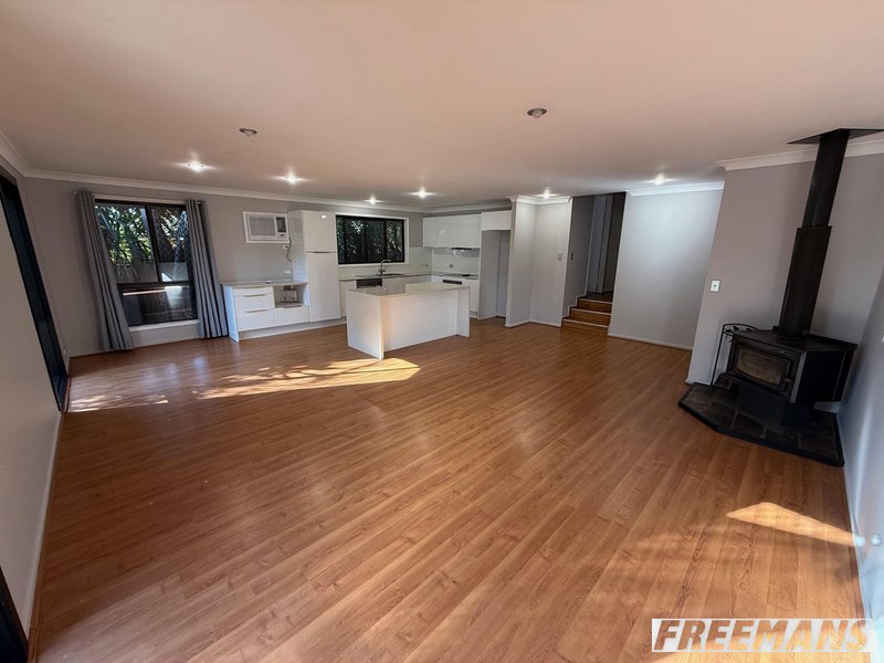 Photo - 26 Bunker Avenue, Nanango QLD 4615 - Image 2