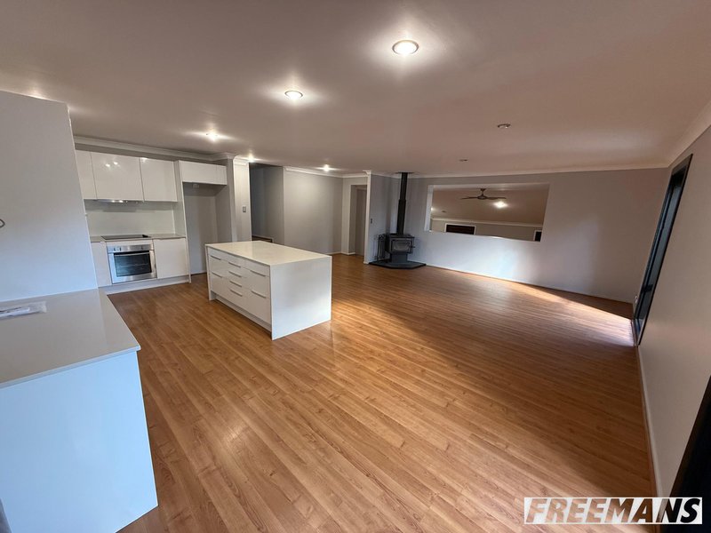Photo - 26 Bunker Avenue, Nanango QLD 4615 - Image 6