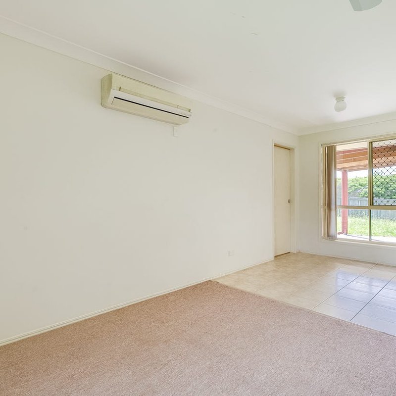 Photo - 26 Burrawang Street, Redbank Plains QLD 4301 - Image 4
