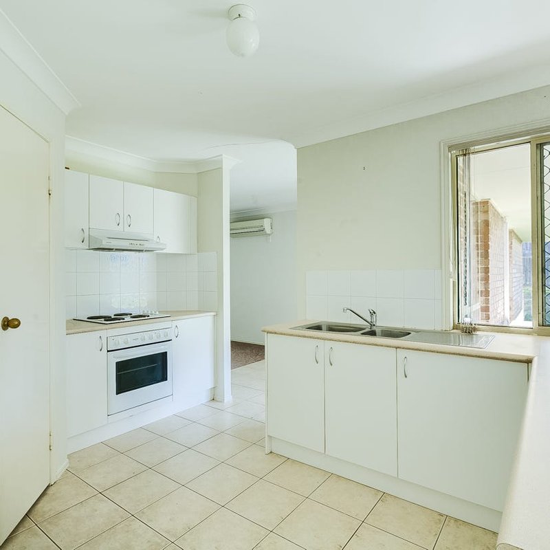 Photo - 26 Burrawang Street, Redbank Plains QLD 4301 - Image 5