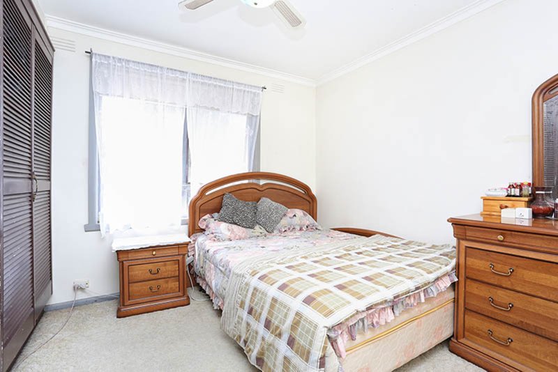 Photo - 26 Burton Street, Lalor VIC 3075 - Image 6