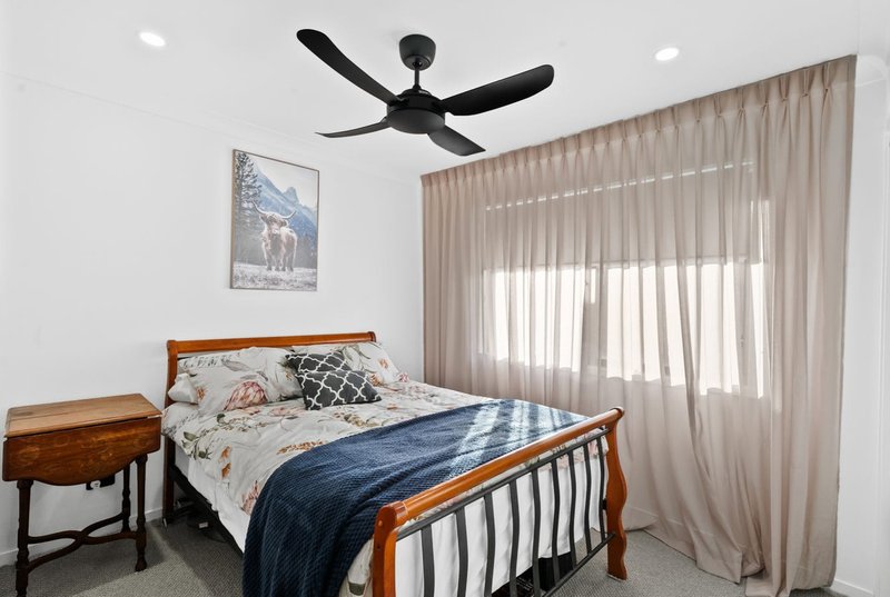 Photo - 26 Butterleaf Crescent, Pimpama QLD 4209 - Image 10