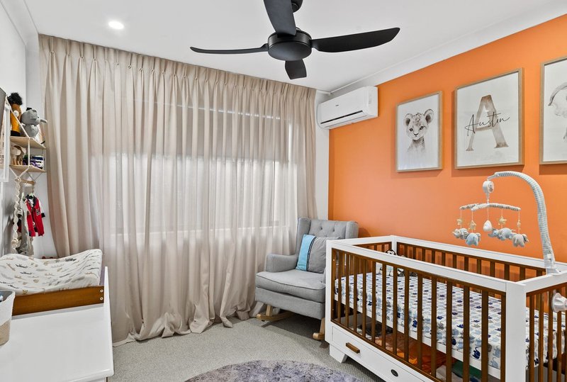 Photo - 26 Butterleaf Crescent, Pimpama QLD 4209 - Image 11