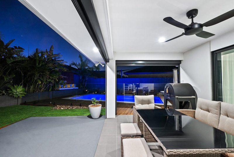 Photo - 26 Butterleaf Crescent, Pimpama QLD 4209 - Image 15