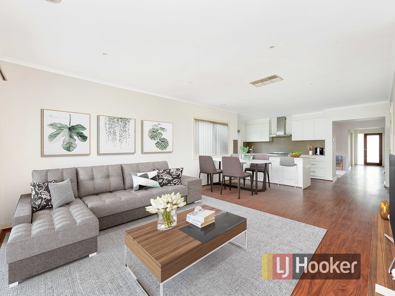 Photo - 26 Cadillac Street, Cranbourne East VIC 3977 - Image 2