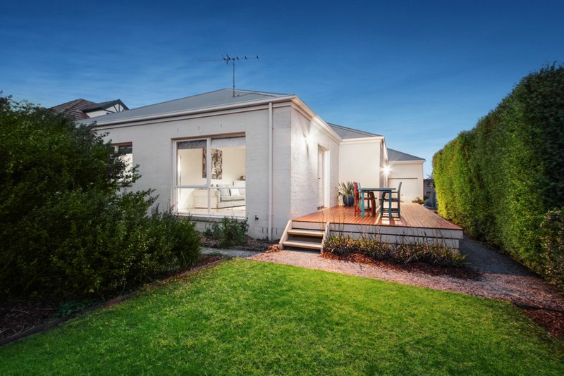 Photo - 26 Canning Drive, Berwick VIC 3806 - Image 16