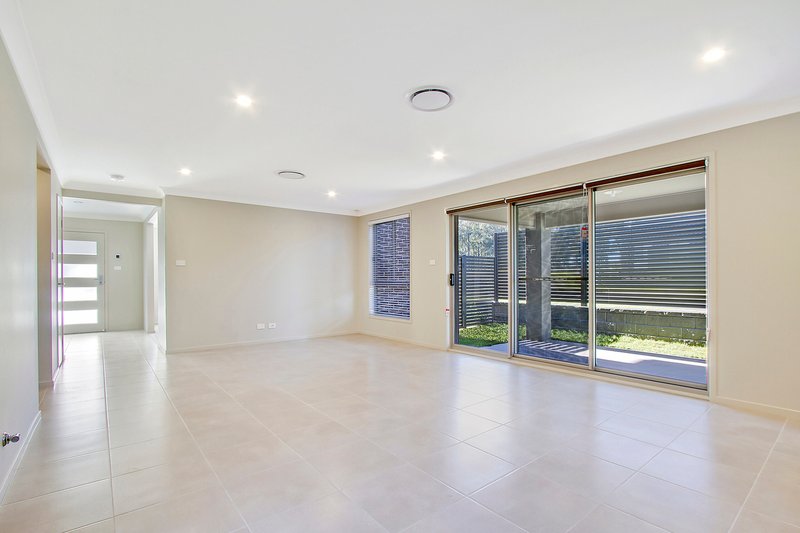 Photo - 26 Canopus Parkway, Box Hill NSW 2765 - Image 4