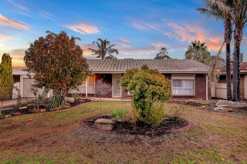 Photo - 26 Carabeen Crescent, Andrews Farm SA 5114 - Image 2