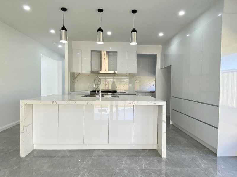 Photo - 26 Carat Street, Greenvale VIC 3059 - Image 4