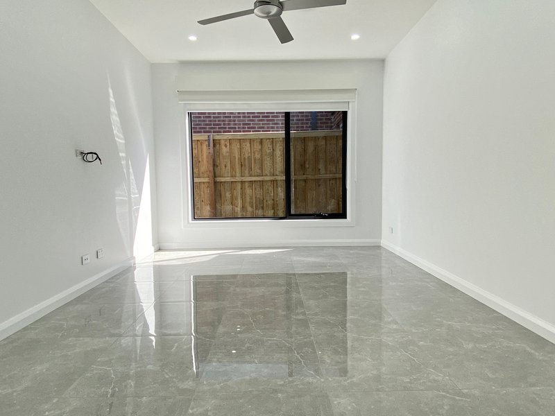 Photo - 26 Carat Street, Greenvale VIC 3059 - Image 15