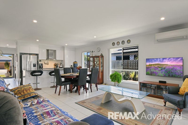 Photo - 26 Caraway Crescent, Banksia Beach QLD 4507 - Image 5