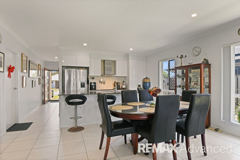Photo - 26 Caraway Crescent, Banksia Beach QLD 4507 - Image 7