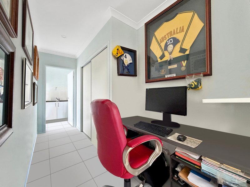 Photo - 26 Caraway Crescent, Banksia Beach QLD 4507 - Image 9